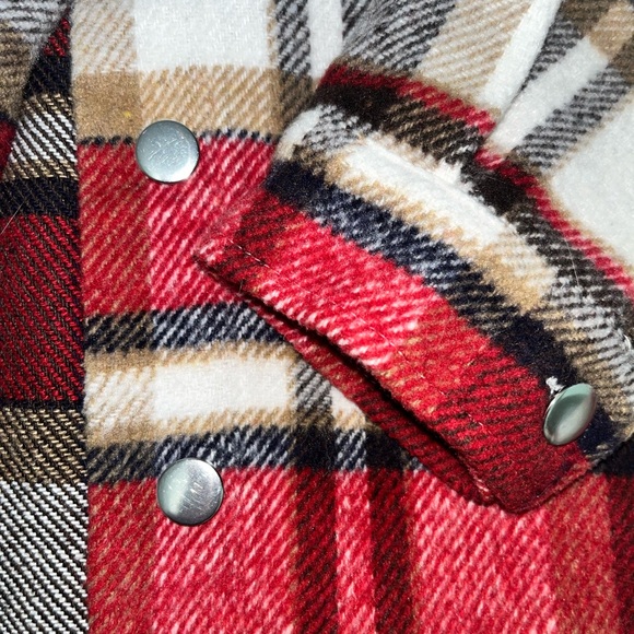 Ladies or Gents Shacket! - Picture 6 of 7